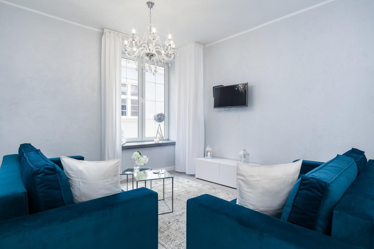 Elite Old Town Apartment